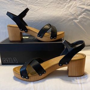 MIA SUSAN BLACK SANDALS SIZE 11 women